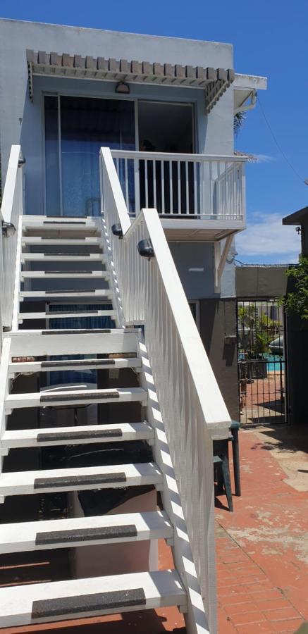 Copperpot Guesthouse Port Elizabeth Exterior photo