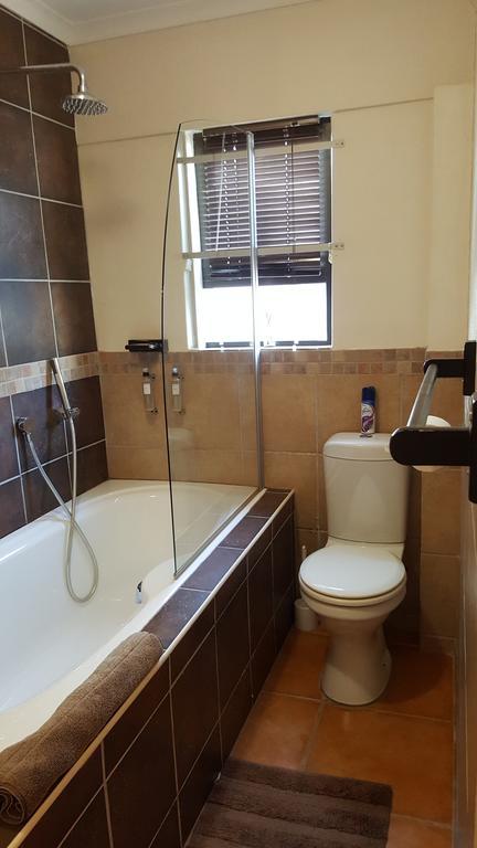 Copperpot Guesthouse Port Elizabeth Exterior photo